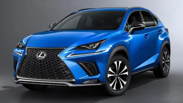 Lexus NX 300h azul brillante, un SUV elegante. A pesar de su atractivo, algunos propietarios han reportado lexus nx 300h problemas.